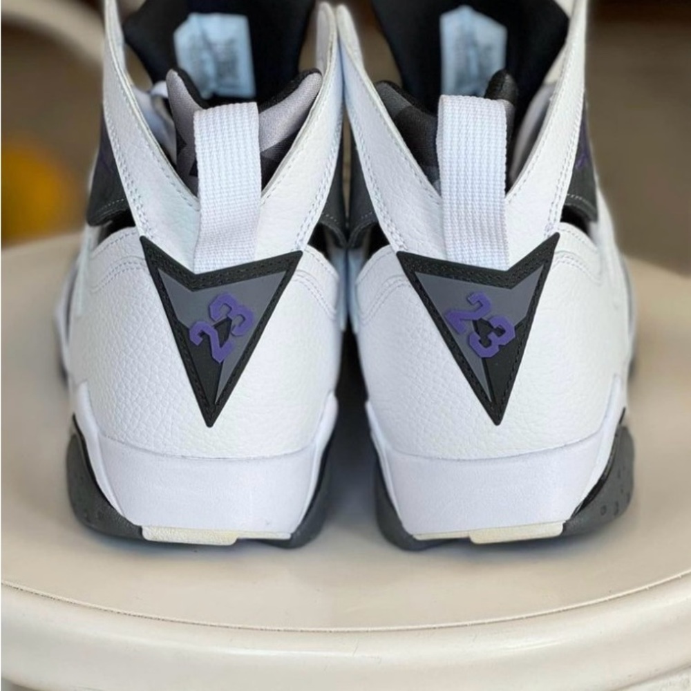 Retro Jordan 7 - Picture 3 of 5